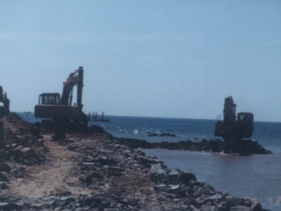 中海油旅大油田海底管线安装项目（2004年）