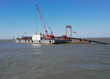 辽滨海底排污管线安装项目（2016年--中石油）